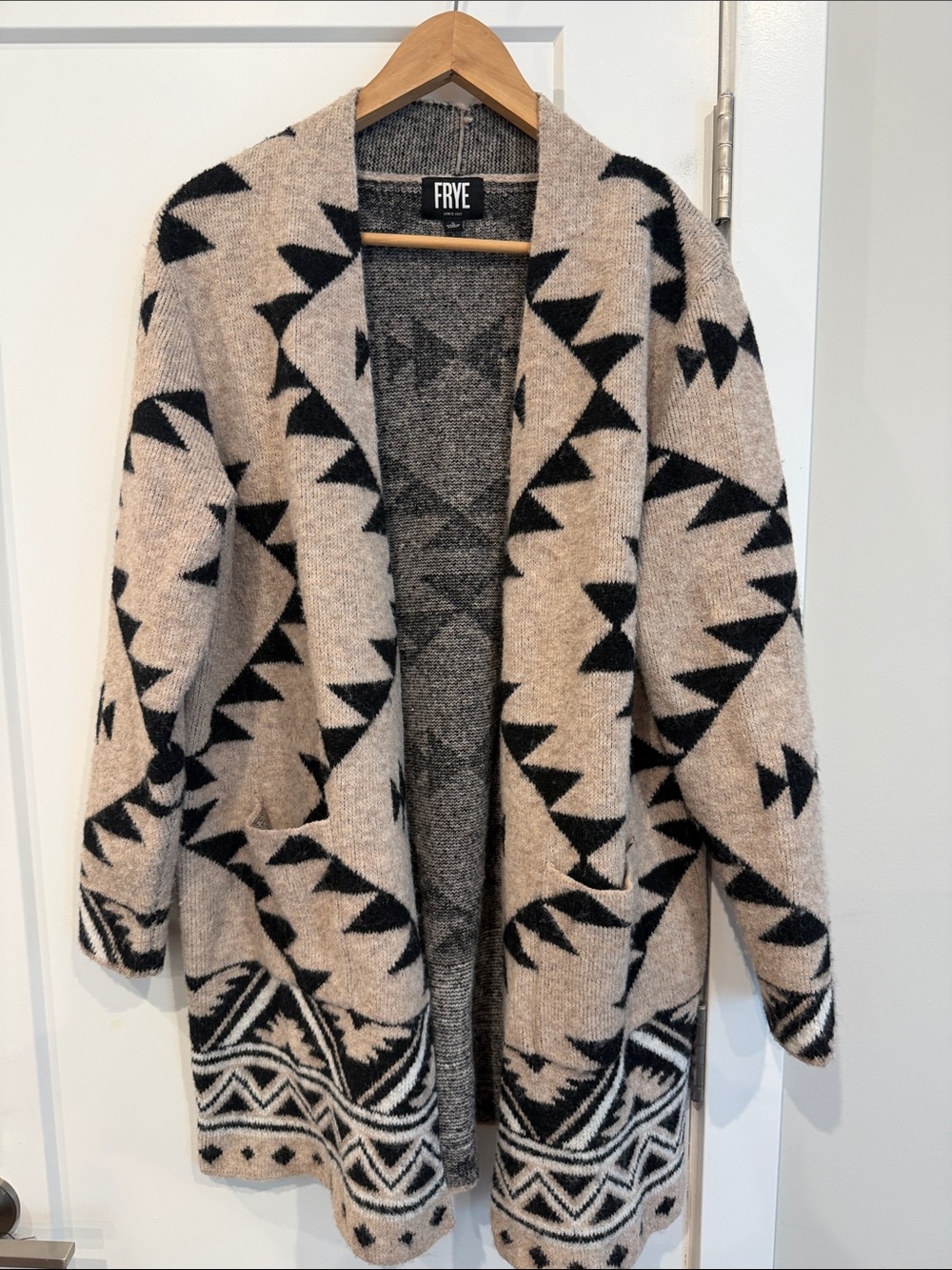 Frye Beige & Black Geometric Open-Front Cardigan, Large